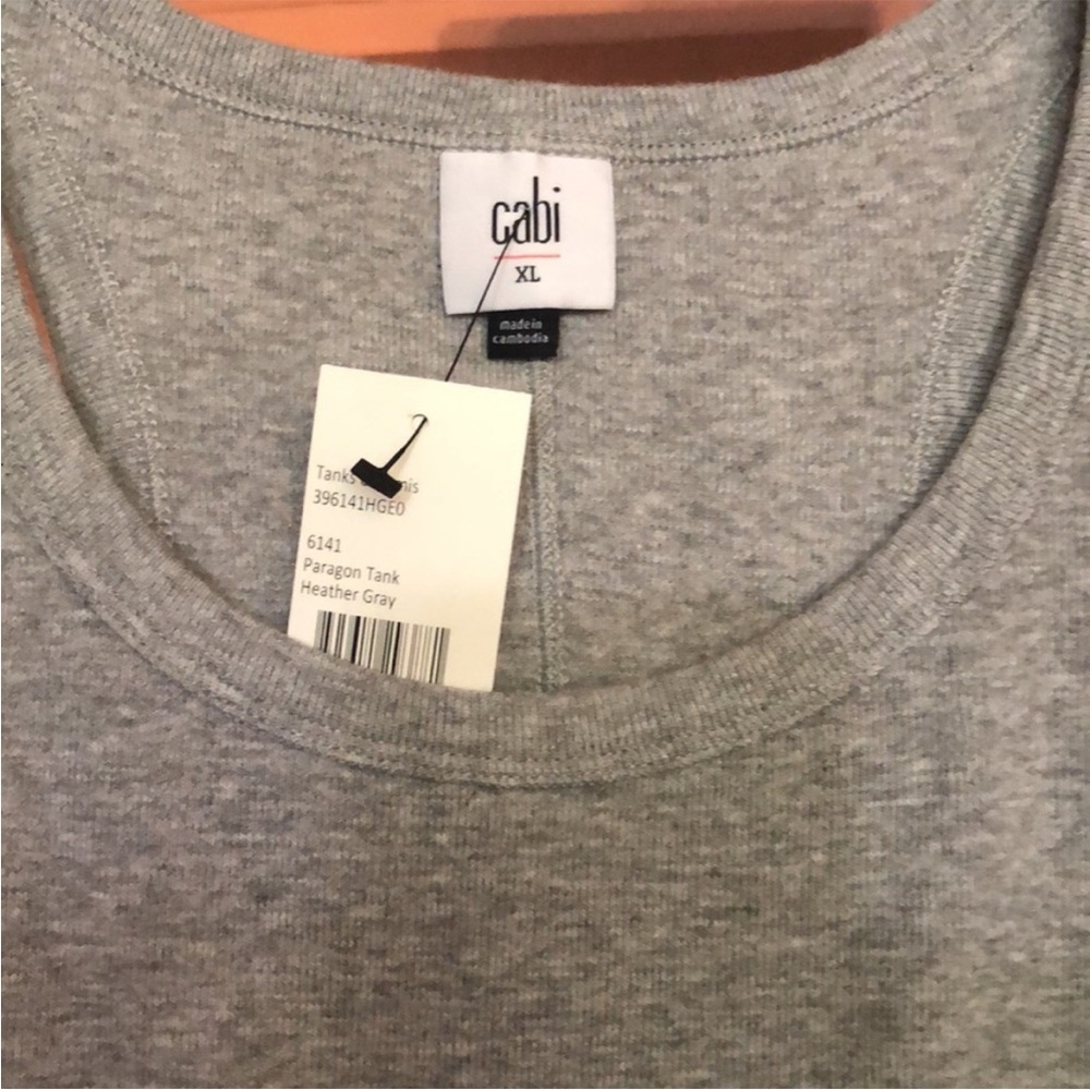 Sold. | Cabi 4382 Women’s Paragon Tank - Picture 9 of 11